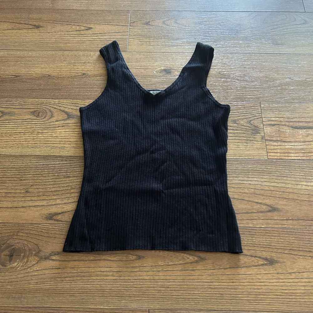 Elegant Black Ribbed Tank Top - Picture 1 of 3